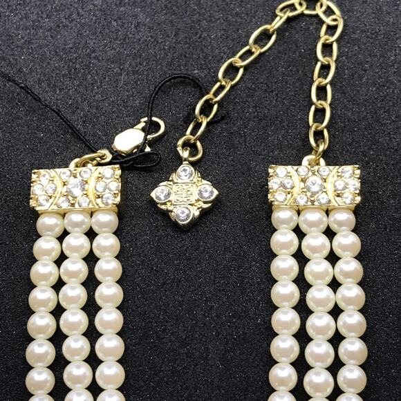 Vintage Givenchy Pearl & Rhinestones Necklace triple strand with Pendant - Picture 3 of 9